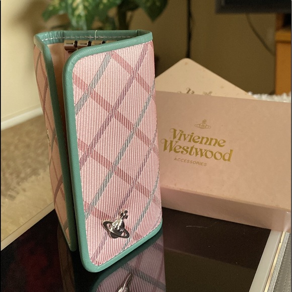COPY - VIVIENNE WESTWOOD KEY CASE HOLDER - Picture 4 of 11